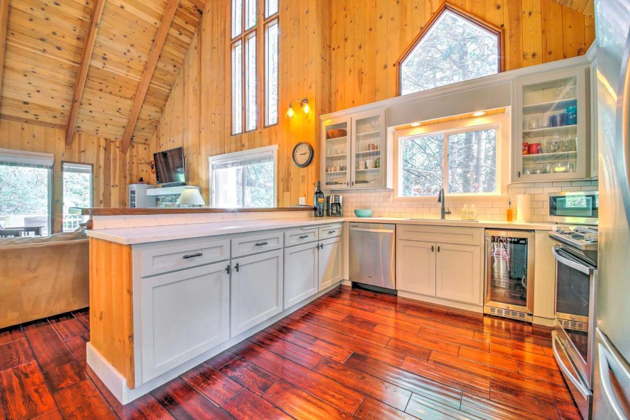 Gorgeous Lake Arrowhead Retreat Game Room And Deck מראה חיצוני תמונה